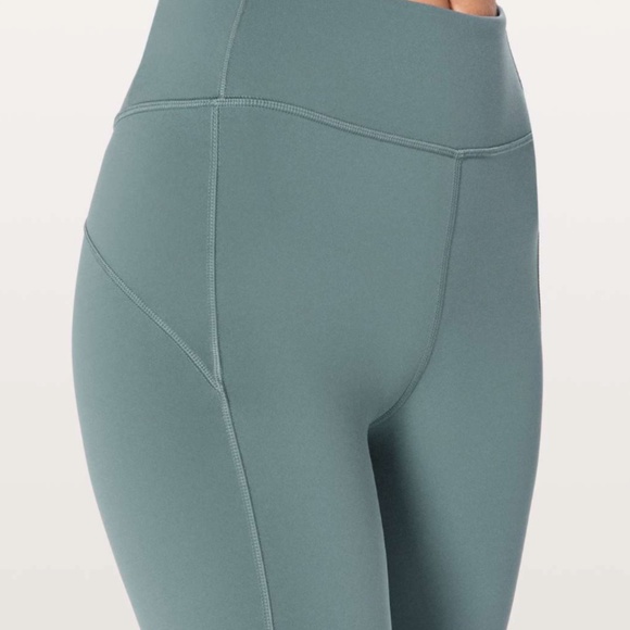 NWOT Lululemon In Movement 7/8 Tight in Mystic Green Size 4 *Everlux 25" - Picture 2 of 4